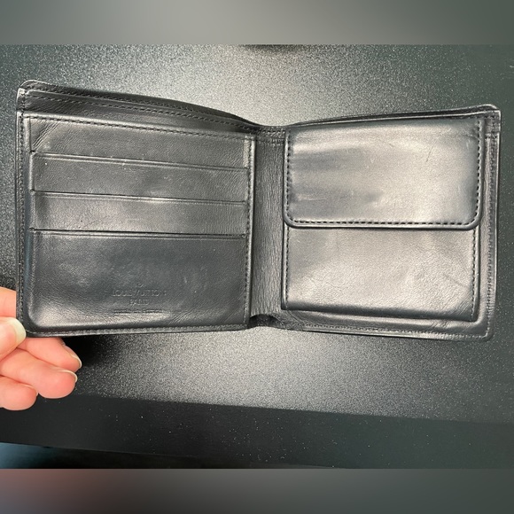 Vintage Louis Vuitton Bifold Wallet - Authentic - Picture 4 of 9